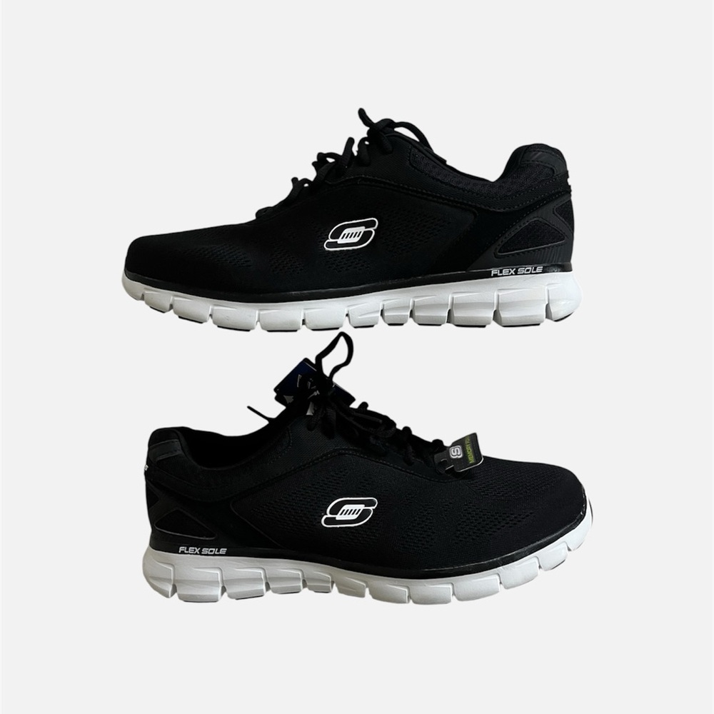 Skechers‎ Flex Black Sneakers with White Soles Wide Fit 11.5 (29.5cm)
